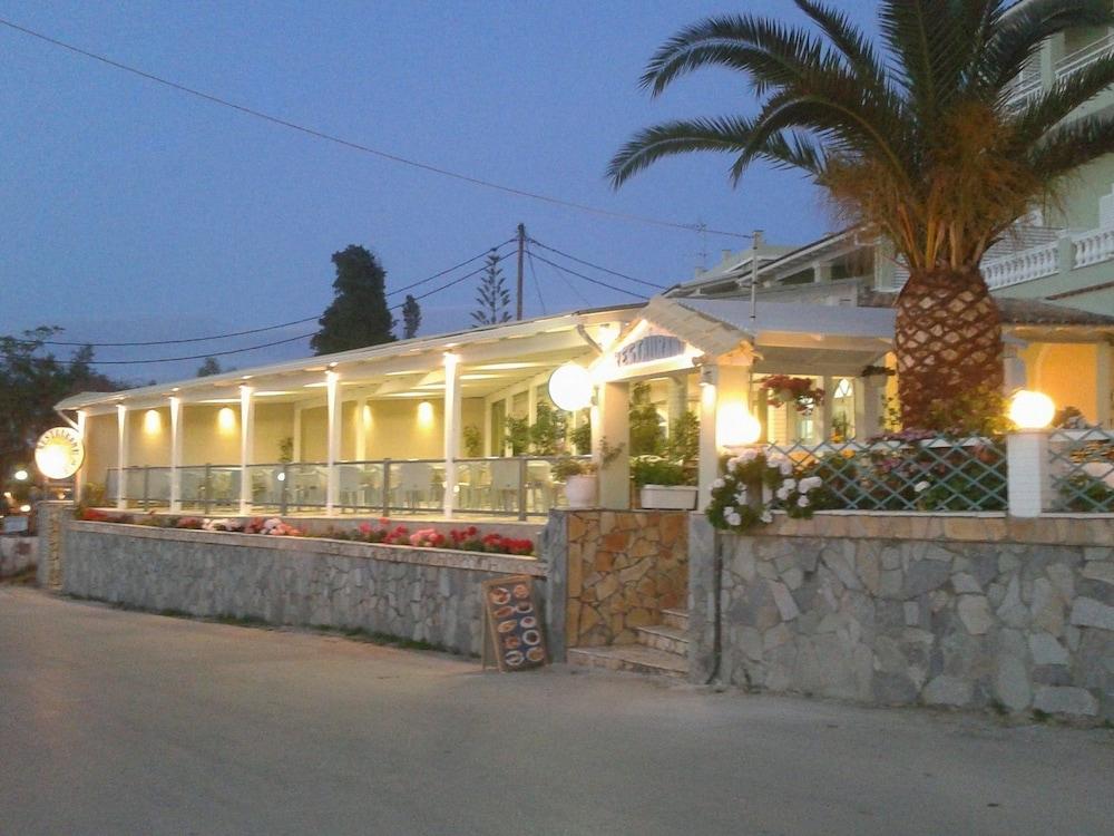 Golden Sunset Hotel Mpoukaris Exterior photo