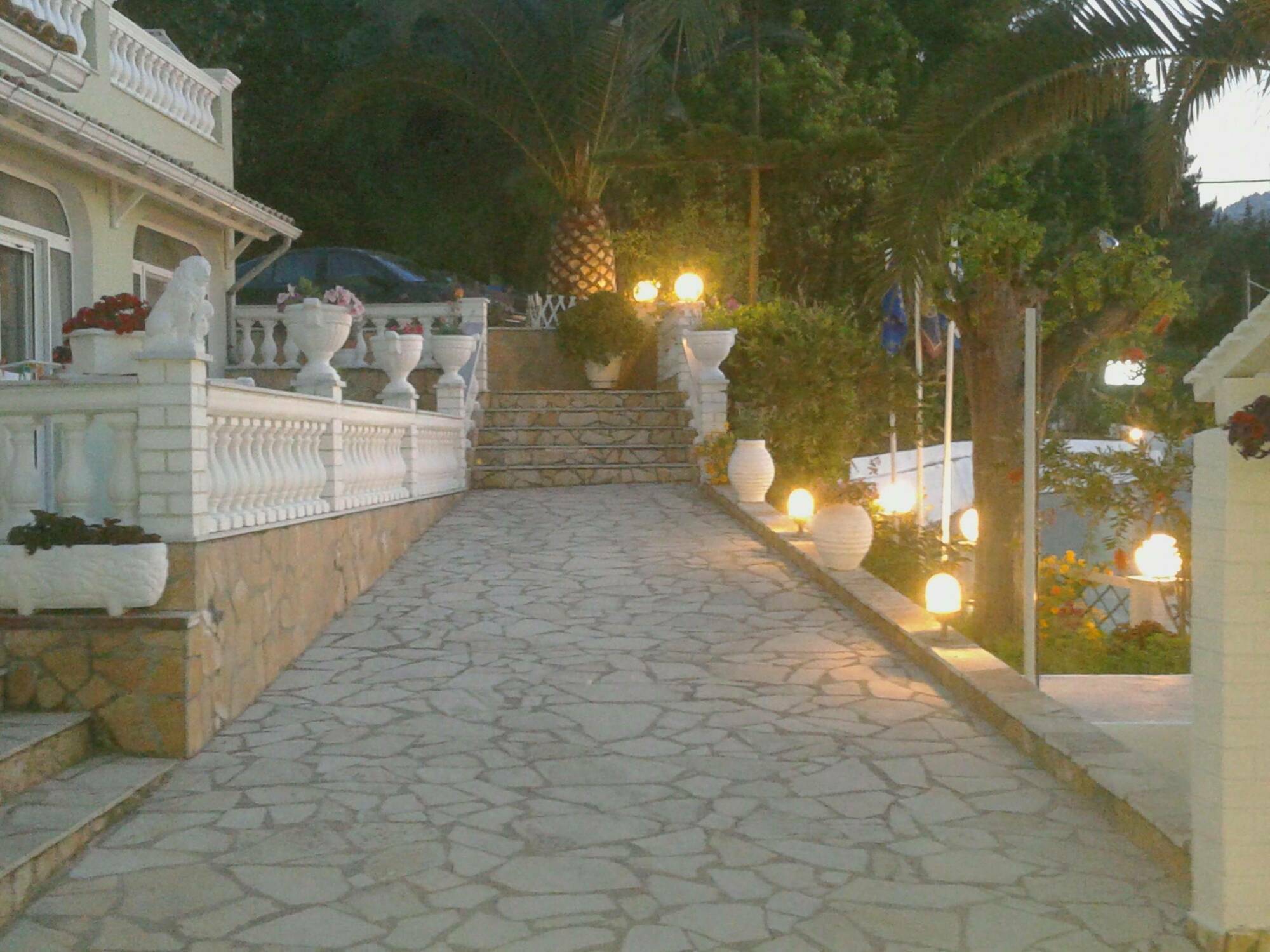 Golden Sunset Hotel Mpoukaris Exterior photo